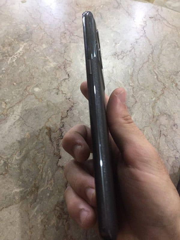 one plus 10t 5G 8/128 non pta (with original charger) 3