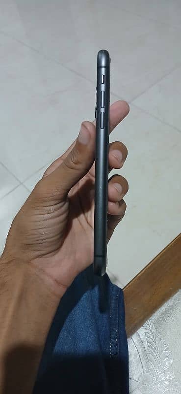 iphone 11 64gb PTA APPROVED 2