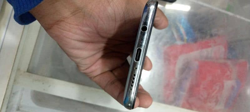 Redmi note 8 pro 6/128 with complete box panel changed and is cracked 4