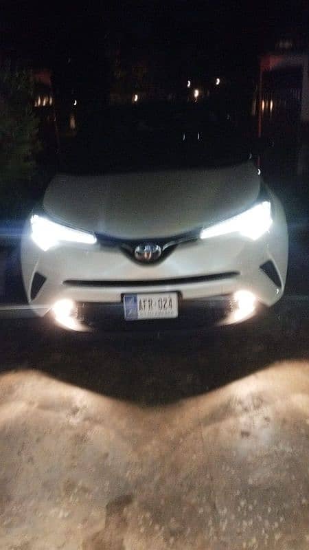 Toyota C-HR 2018 4