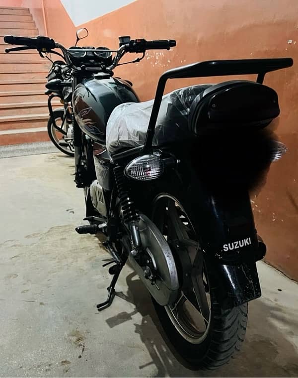 Suzuki GS 150 2018 1