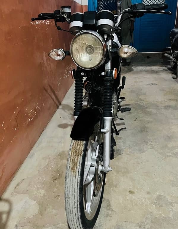 Suzuki GS 150 2018 4