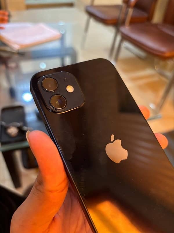 iphone 12 10/10 condition 64gb non pta 4