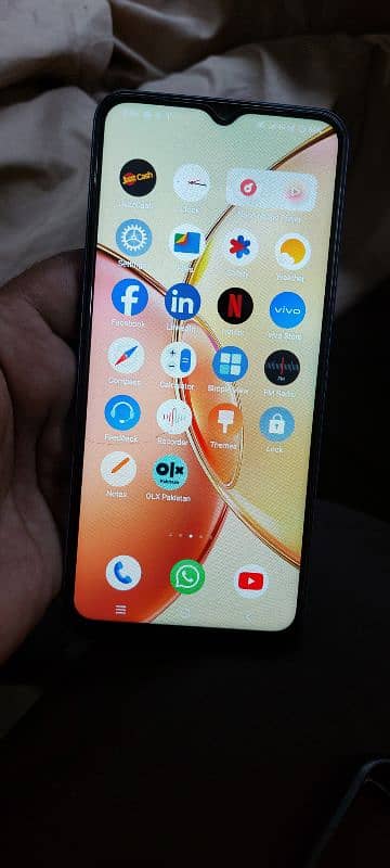 vivo y17s 4+4GB  128GB full box 10 by 10 condition call 03019650000 3