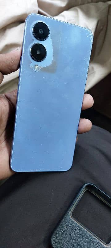 vivo y17s 4+4GB  128GB full box 10 by 10 condition call 03019650000 4