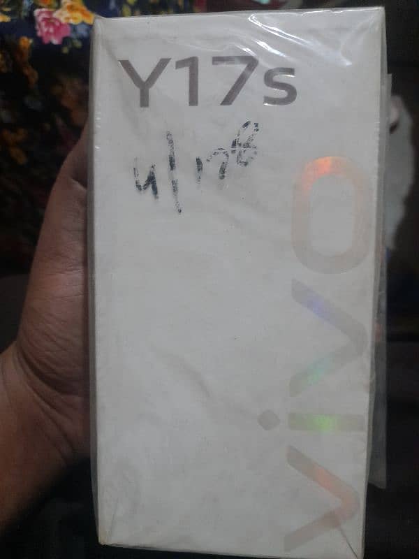 vivo y17s 4+4GB  128GB full box 10 by 10 condition call 03019650000 8