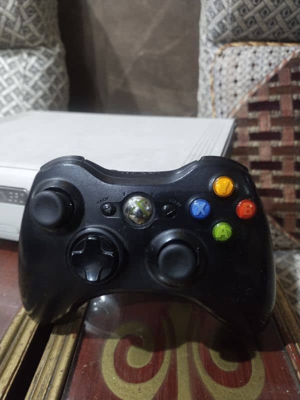 xbox 360 8/10 condition 2