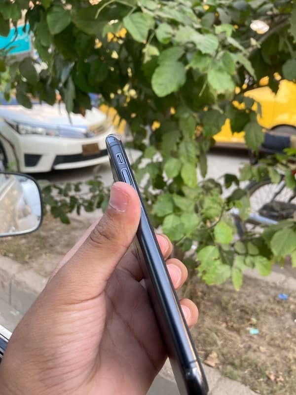 iPhone 11 Pro jv 64gb 3