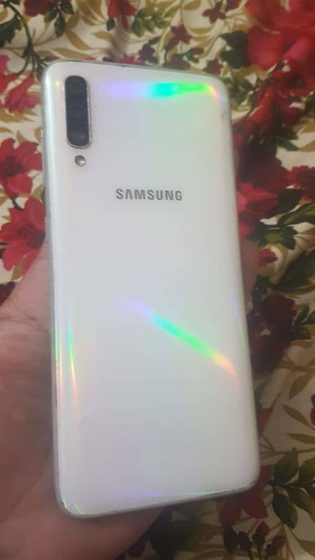 Samsung A70  10 BY 9 Condition 0