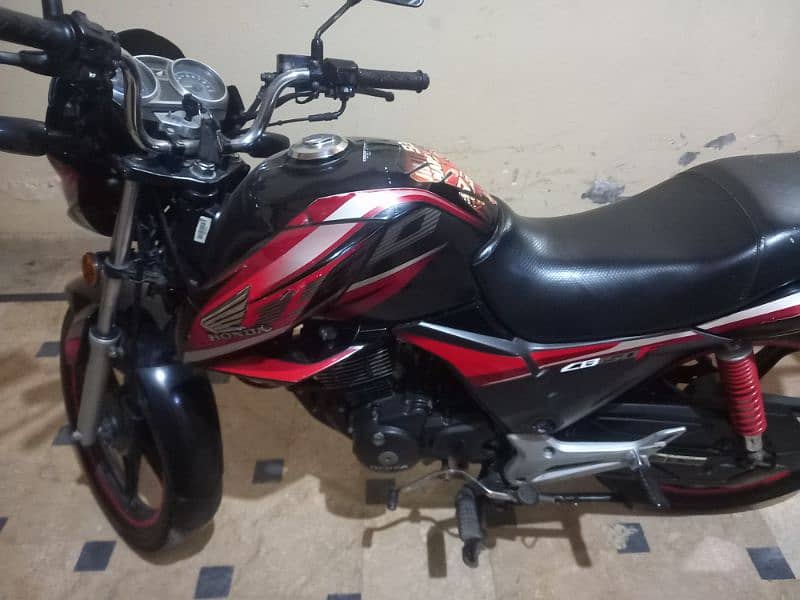 Honda cb150F 2018C 0