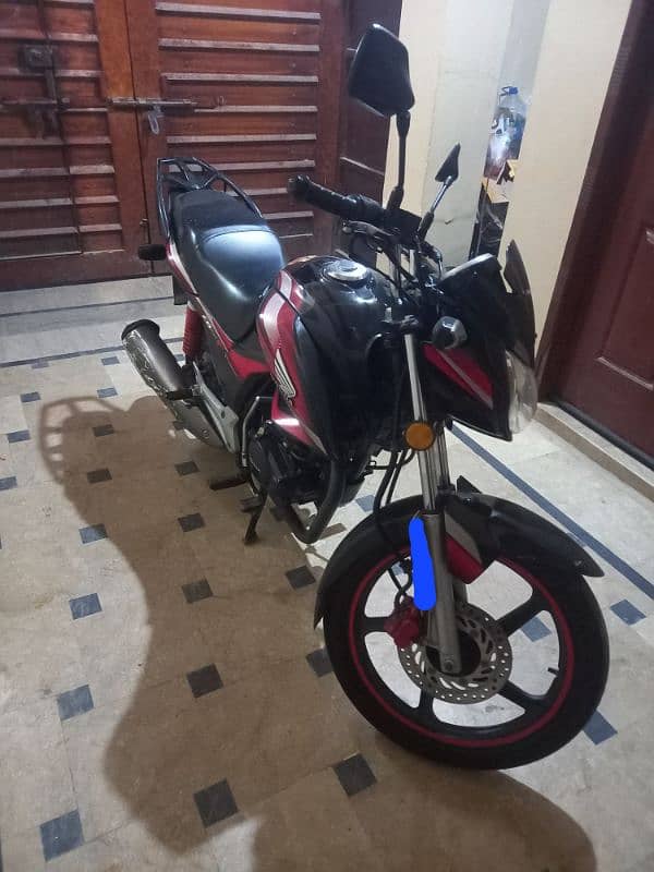 Honda cb150F 2018C 1