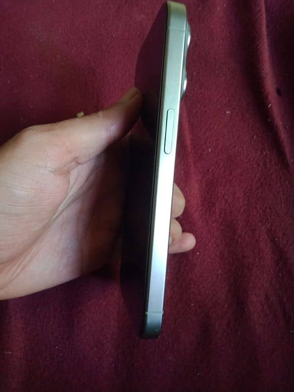 iphone 15 pro 128Gb Non PTA 4