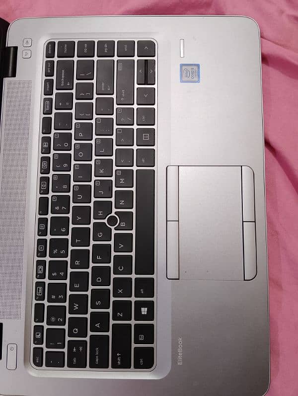 HP ELITE BOOk 840 G4 i5 7th generation 9