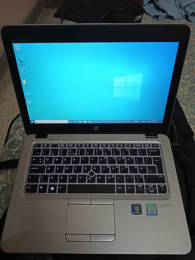 HP Laptop G820 0