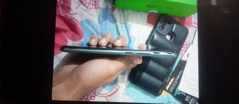 Infinix hot 11 play with box 3