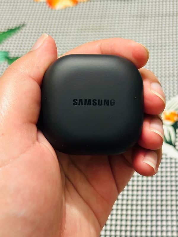 Samsung Galaxy Buds 2 Pro 1