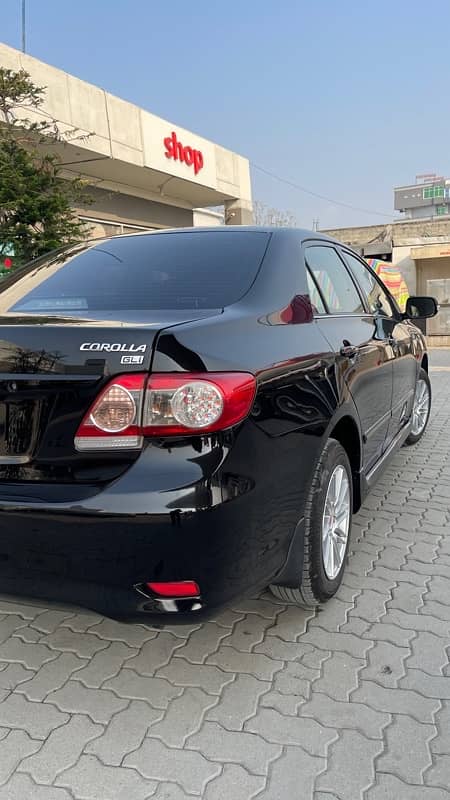 Toyota Corolla GLI 2013 4