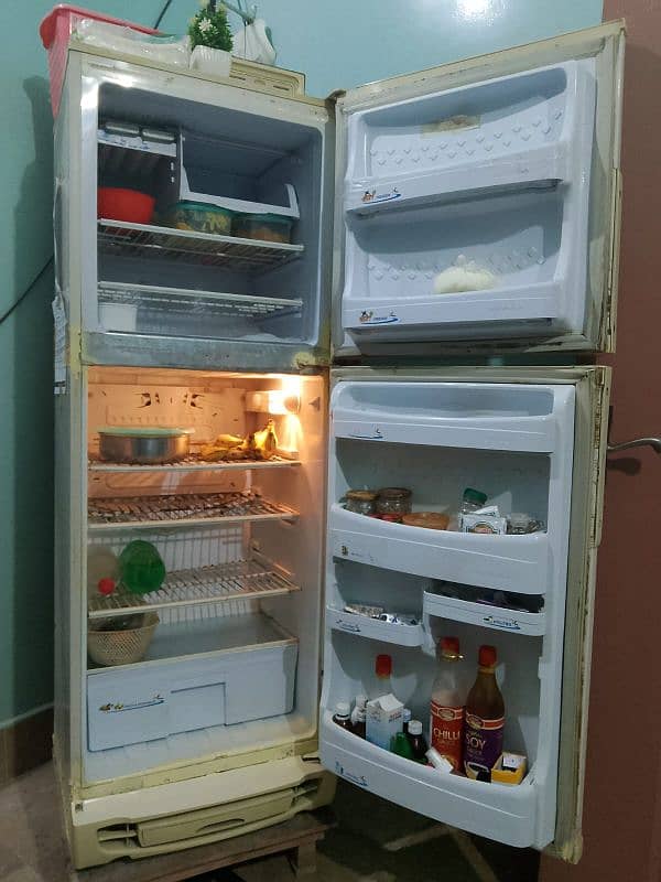 Refrigerator for sale. 1