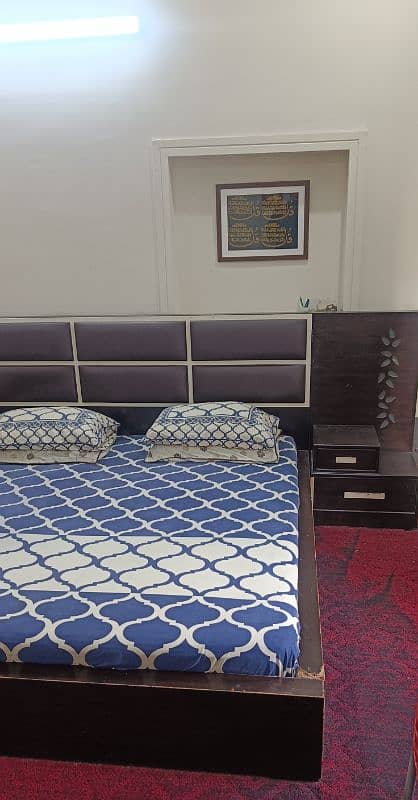 double bed set with dressing 0