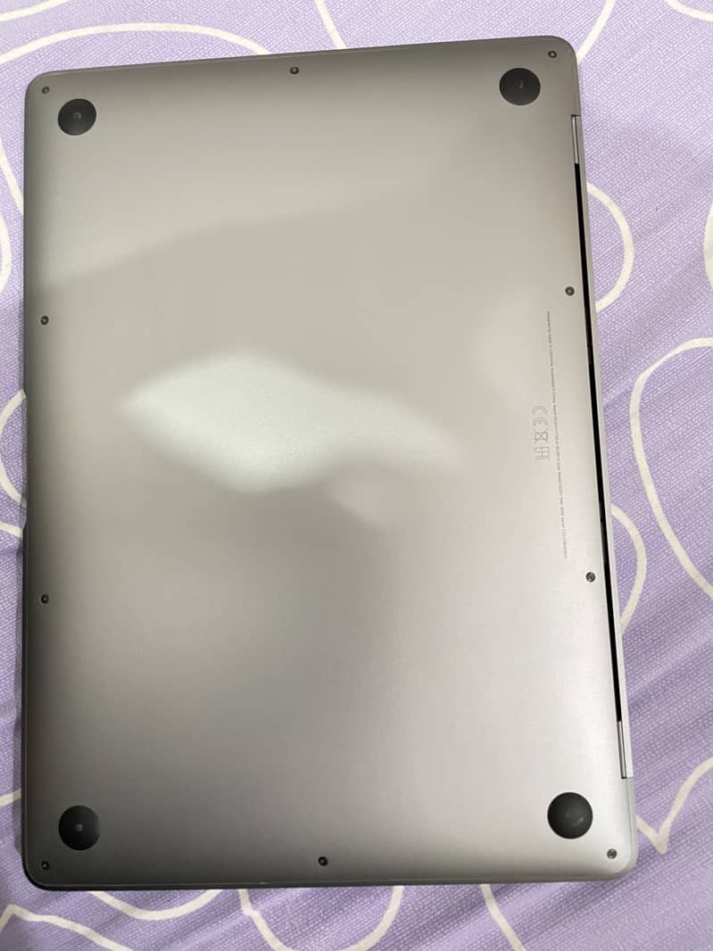 MacBook Air M1 8/256 without box 1