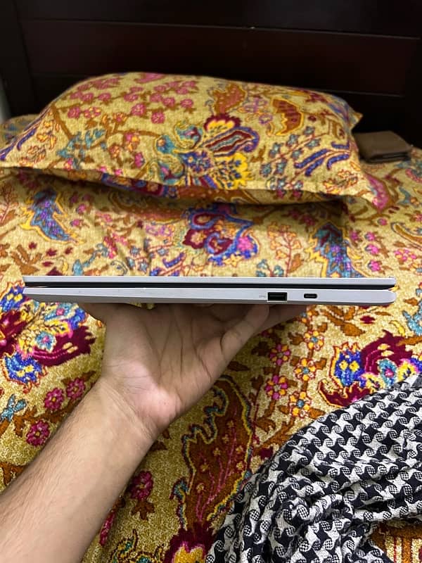 ASUS CX1700 Chromebook Laptop 9