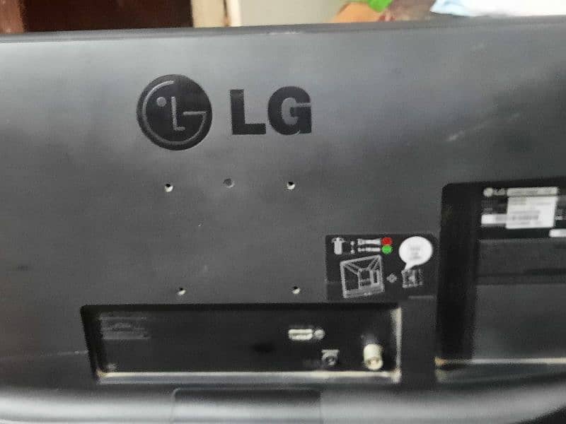 LG TV 22MT49DF 3