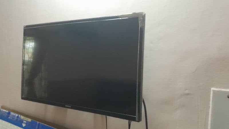 Samsung 32" origional LED TV 6