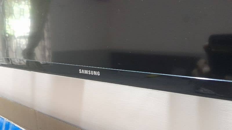 Samsung 32" origional LED TV 7