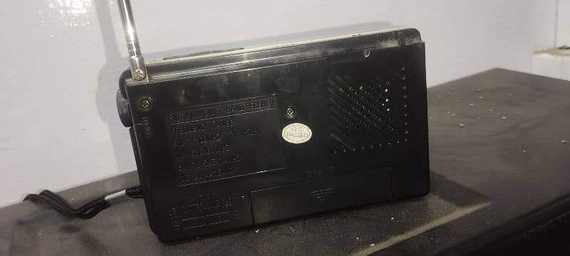 Kalade KK-9 Analog Radio Fm/Tv Mw Sw1-7 New good condition box no have 2