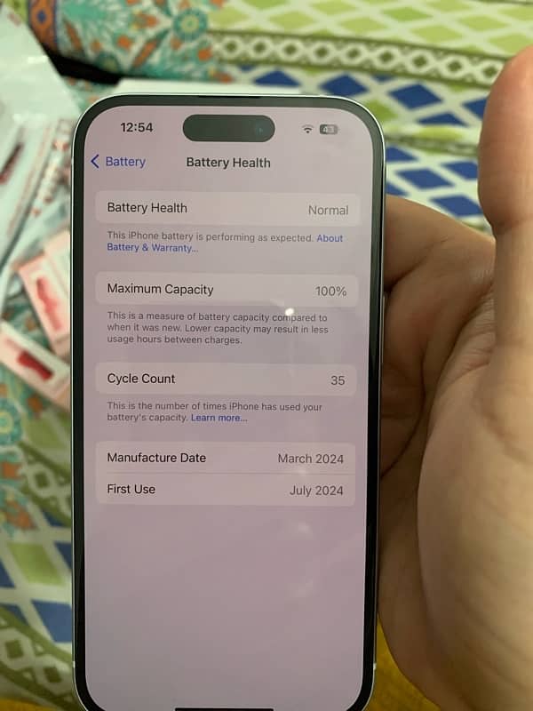 iphone 15 128 gb 100%  battery health mint condition under apple care 2