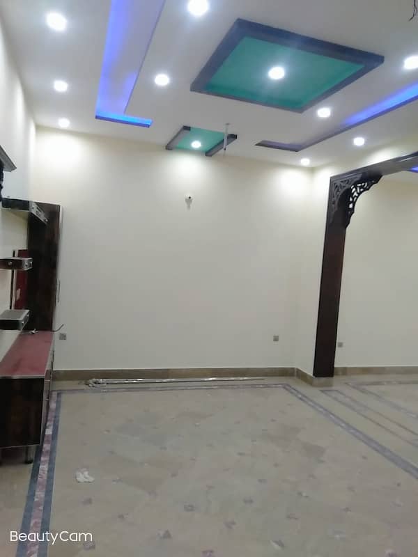 Vip beautiful 5 marla lower portion is available for rent in sabzazar lhr 4