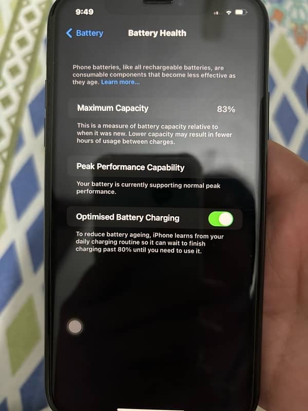 iphone XR  64gb 83%  health 4