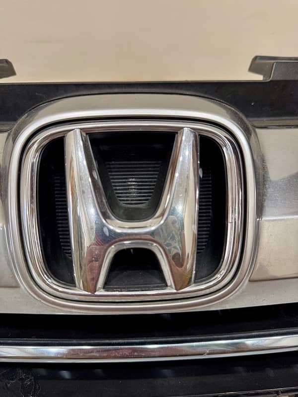 Honda Grace Hybrid 2015 front lights Grill Bumper 5