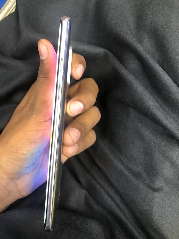 one plus 8 10/10 condition 2