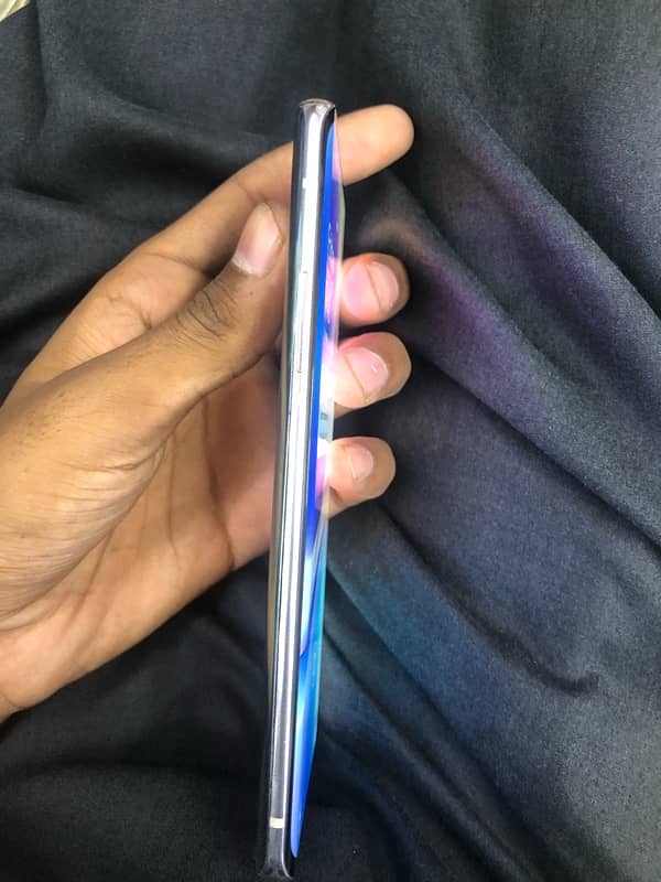 one plus 8 10/10 condition 3