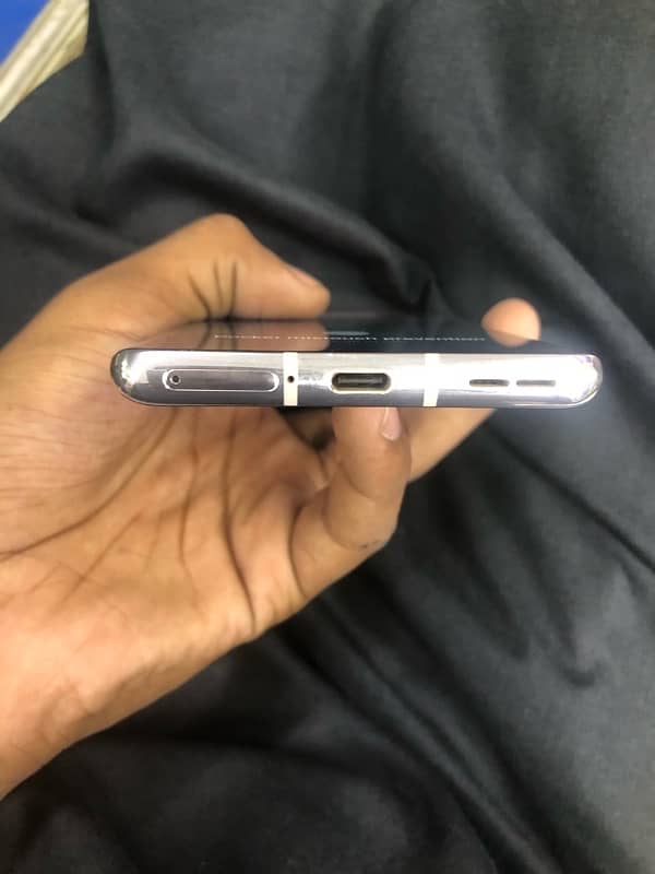 one plus 8 10/10 condition 7