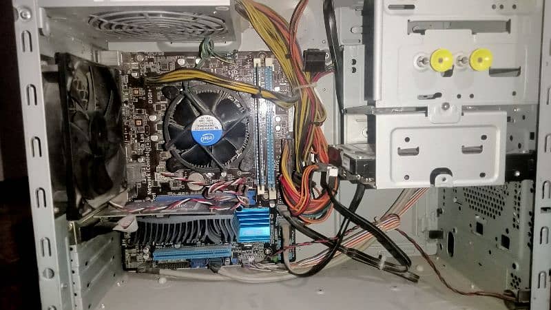 Computer, Desktop, PC gaming. 8