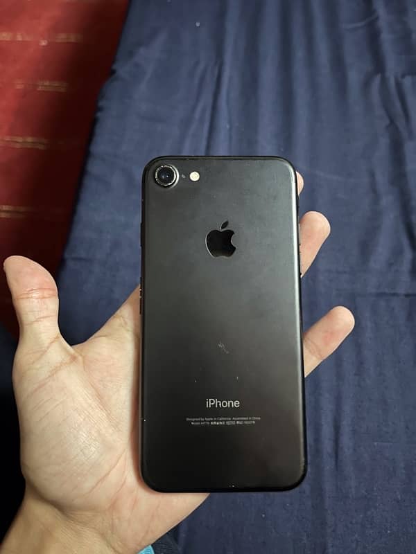 Iphone 7 (Pta-Approved) 1