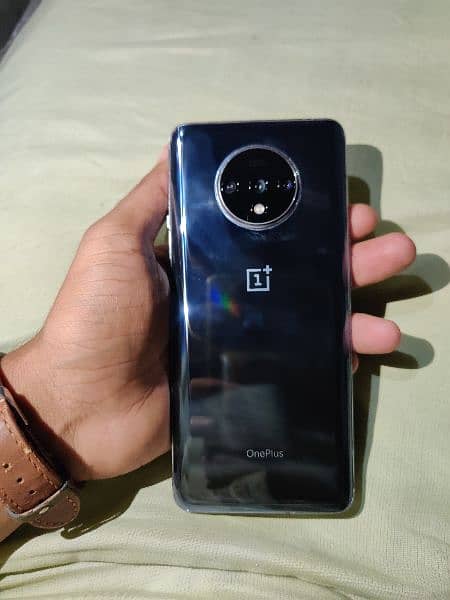 OnePlus 7T 1