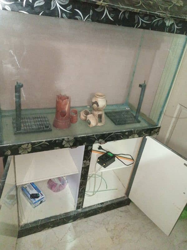 8mm Glass Aquarium with cupboard stand - Perfect for Home/Office 2