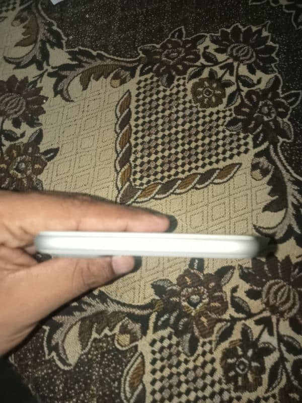 iphone 7 plus ha board shat ha Baki all ok ha 4