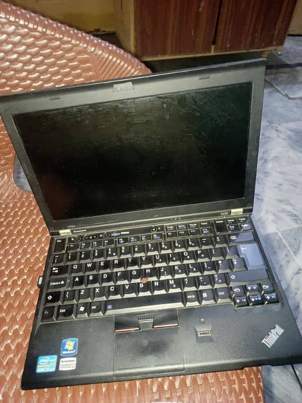 Lenovo Thinkpad X220 core i7 2nd generation 1