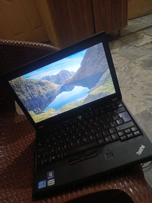 Lenovo Thinkpad X220 core i7 2nd generation 6