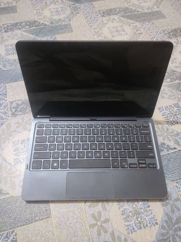 Dell touch screen laptop 2in1 laptop 1