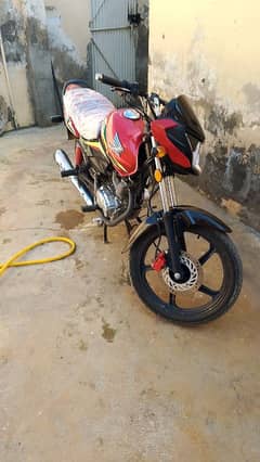 Honda cb 125 f special edition