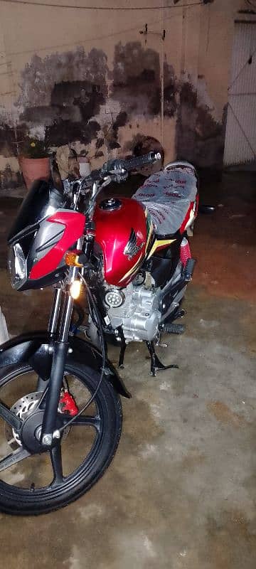 Honda cb 125 f special edition 7