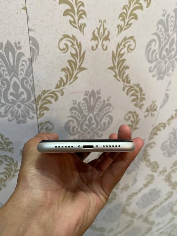 IPhone 11 128GB PTA Approved Lla Model Best condition 2