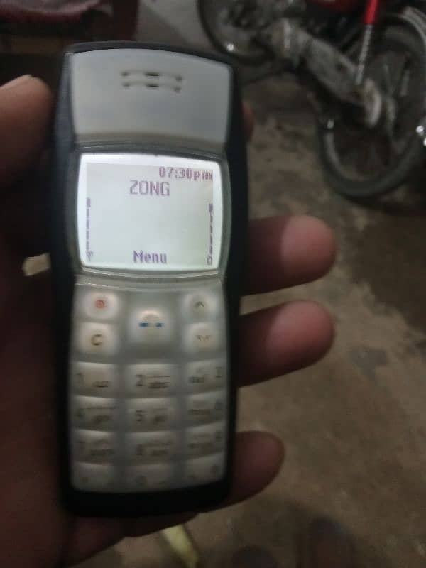 Nokia 1100 0