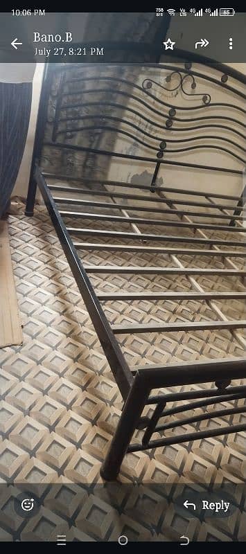 Iron bed with good condition 2