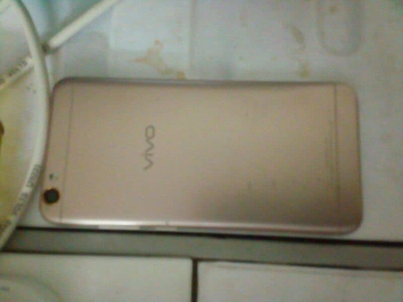 vivo y 67 1